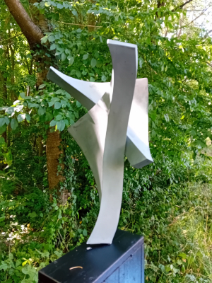 Han Lammers - Right angles and 90 No 2 (Left) (Metal: Zinc: Patinated)
